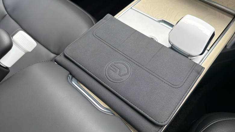 Land Rover Range Rover 4.4 P615 V8 SV 4dr Auto Petrol Estate